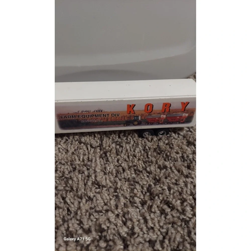 Kory Farm Division Brand‎  Die Cast Semi Cab White/Orange